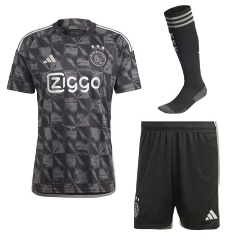 ajax tenue.